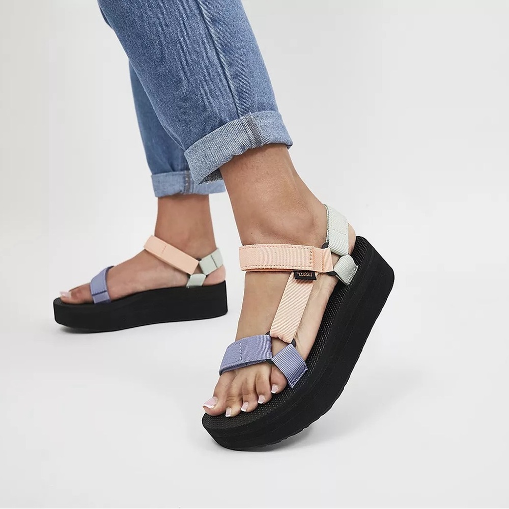 Teva Women's Flatform Universal Sandal in Sherbet